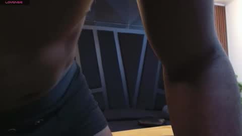 OLIVER LAURENT online show from April 12, 1:16 pm