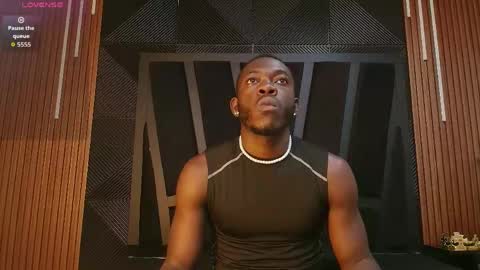 OLIVER LAURENT online show from April 16, 11:18 pm