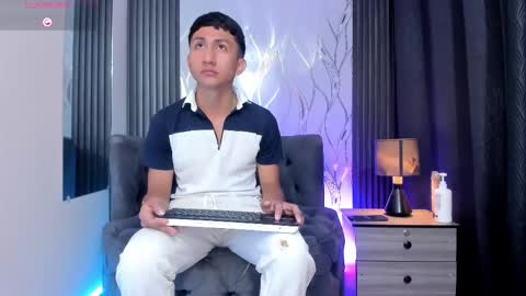 oliver mr  online show from January 7, 1:13 pm