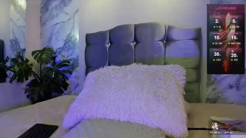 oliver mr  online show from March 19, 7:51 pm