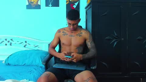 oliver_smith_2 online show from May 31, 2:13 pm
