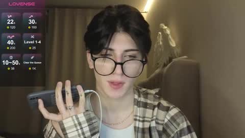 Snapshot of oliver_star_boy chatting on January 16, 4:00 pm oliver online show from January 16, 4:00 pm