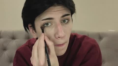 Snapshot of oliver_star_boy chatting on February 14, 3:42 pm oliver online show from February 14, 3:42 pm