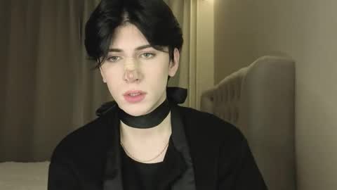 Snapshot of oliver_star_boy chatting on February 25, 4:27 pm oliver online show from February 25, 4:27 pm