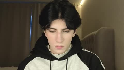 Snapshot of oliver_star_boy chatting on February 26, 2:49 pm oliver online show from February 26, 2:49 pm