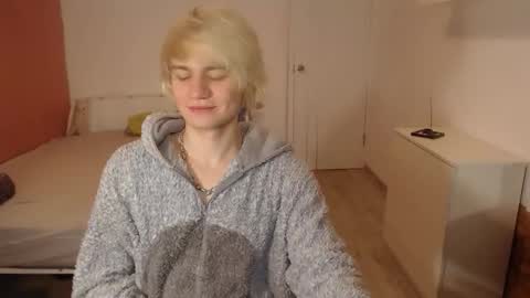 Oliver online show from November 28, 1:19 am