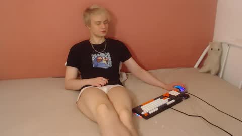 Oliver online show from April 7, 1:17 am