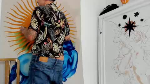 Snapshot of oliver_usher chatting on January 14, 6:07 pm Mr Blue Sky online show from January 14, 6:07 pm