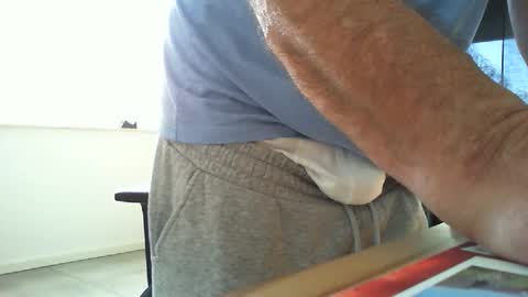 Snapshot of oliverblue88560938 chatting on November 27, 11:56 am Rene online show from November 27, 11:56 am