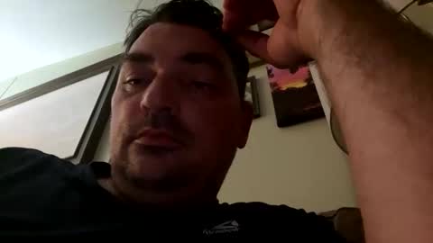 Snapshot of oliverclothesoff1211 chatting on May 24, 1:32 am oliverclothesoff1211 online show from May 24, 1:32 am