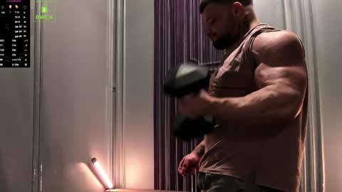 Snapshot of oliversport chatting on February 8, 6:17 am OliverSport online show from February 8, 6:17 am