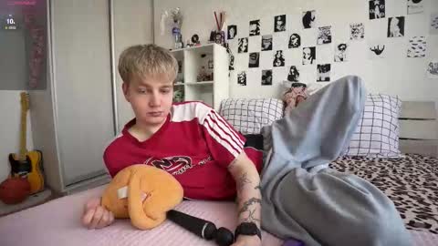 oliver online show from March 15, 9:15 am