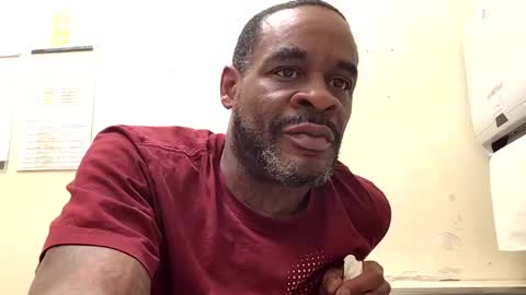 olivertwist1273 online show from February 18, 3:10 am