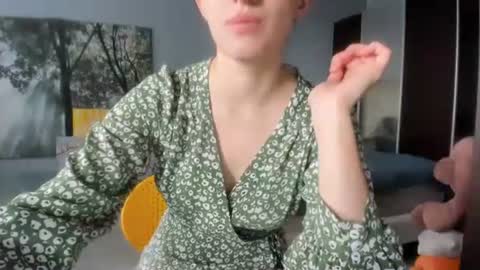 olivia__dream online show from June 15, 3:36 pm
