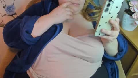 Olivia Gold online show from February 9, 10:14 pm
