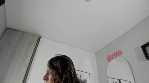 Snapshot of olivia_collisn chatting on September 17, 12:07 pm Olivia Collins online show from September 17, 12:07 pm