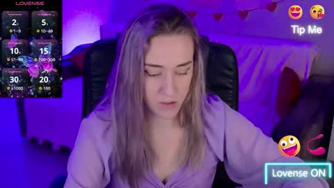 olivia_daze online show from October 19, 8:20 pm