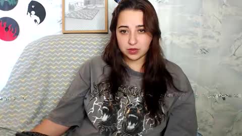 Snapshot of olivia_defo chatting on October 2, 9:05 am olivia_defo online show from October 2, 9:05 am