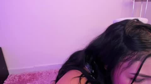 Snapshot of olivia_fx chatting on December 5, 8:22 pm Maria online show from December 5, 8:22 pm