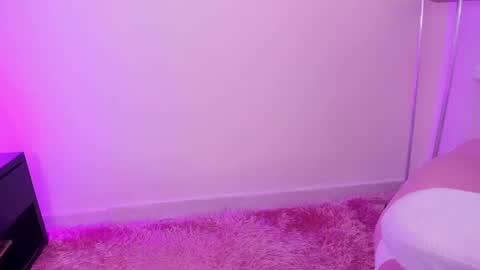 Snapshot of olivia_fx chatting on December 13, 12:09 am Maria online show from December 13, 12:09 am