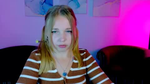 olivia_kit online show from July 10, 12:30 pm