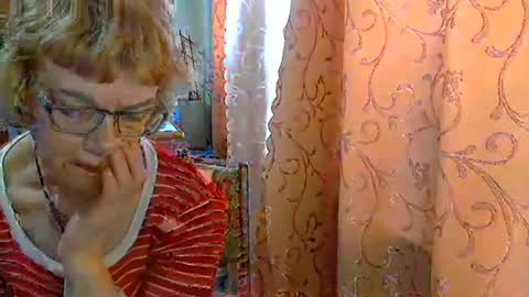 Snapshot of olivia_mia25 chatting on March 20, 8:08 am Olivia Mia online show from March 20, 8:08 am