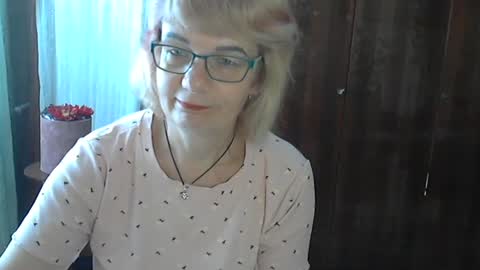Snapshot of olivia_mia25 chatting on July 19, 6:17 am Olivia Mia online show from July 19, 6:17 am