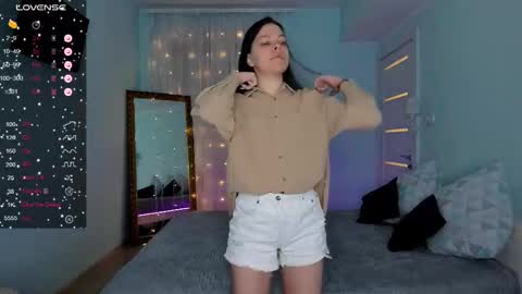 Olivia online show from March 3, 2:26 am