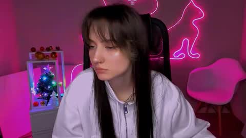 Snapshot of olivia_norton_ chatting on January 11, 2:22 pm olivia_norton_ online show from January 11, 2:22 pm