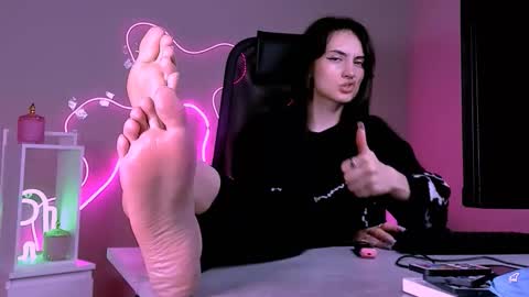 Snapshot of olivia_norton_ chatting on February 24, 3:10 pm olivia_norton_ online show from February 24, 3:10 pm