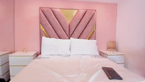 olivia_pearl_ online show from September 25, 11:25 am