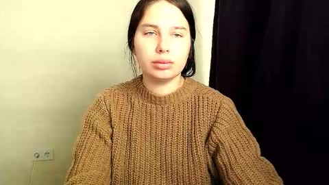 Olivia online show from October 20, 3:51 am