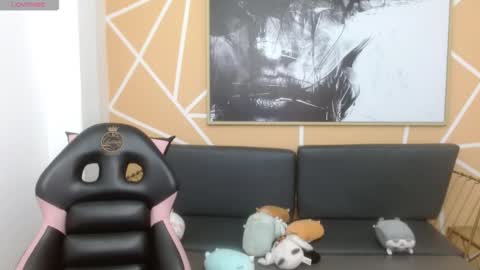 Olivia online show from January 10, 8:10 pm