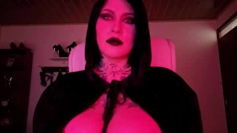   online show from October 1, 1:17 pm