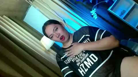 Miss OLIVIA online show from November 25, 11:10 am