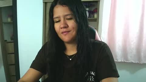 Olivia online show from November 14, 1:32 pm