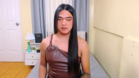olivia_xxo online show from June 26, 3:05 pm