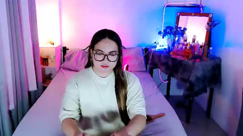 olivia_xxo online show from June 30, 6:14 am