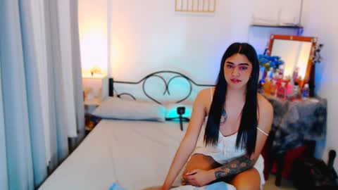 olivia_xxo online show from July 30, 11:53 am