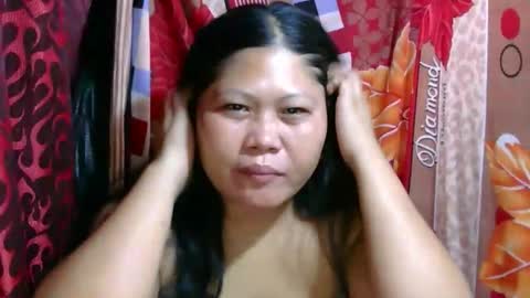 Snapshot of olivia_z chatting on February 26, 8:24 am olivia_z online show from February 26, 8:24 am