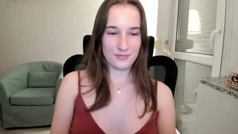 Oliwiaa2004 online show from December 5, 6:00 pm