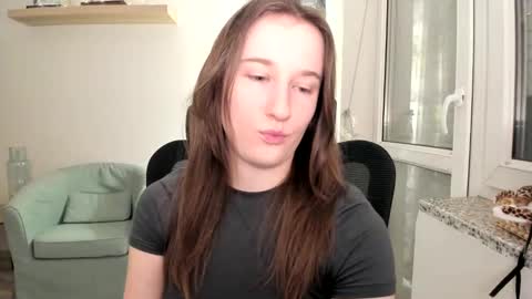 Oliwiaa2004 online show from February 9, 6:26 pm