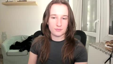 Oliwiaa2004 online show from February 9, 10:21 pm