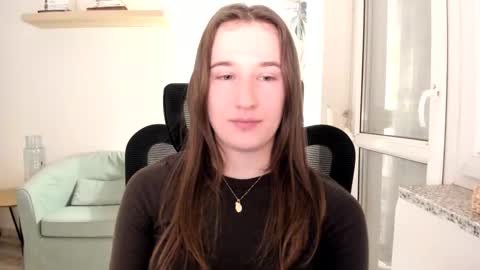 Oliwiaa2004 online show from March 1, 10:21 pm