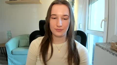 Oliwiaa2004 online show from March 5, 1:06 pm