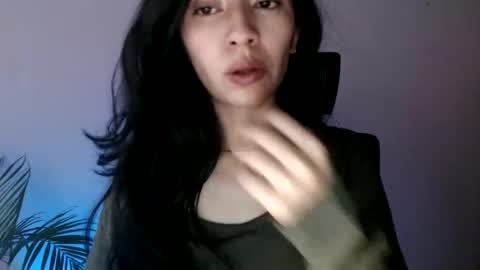 oliviaaa__ online show from March 17, 3:59 pm