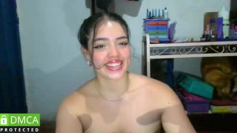 oliviabluee10 online show from December 10, 3:41 am