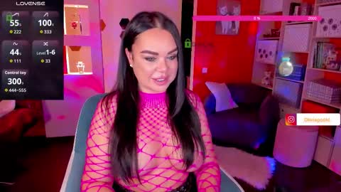 Snapshot of oliviagoold chatting on November 4, 10:58 am Oliviagoold online show from November 4, 10:58 am