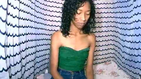 oliviah27 online show from October 31, 8:26 am