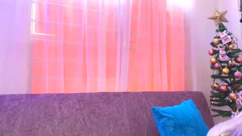 Olivia  online show from December 4, 6:38 pm